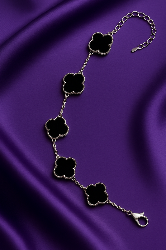 The Onyx Clover